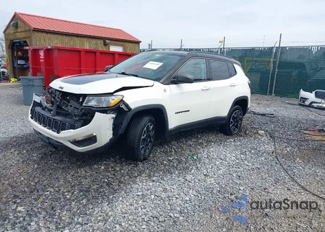 2019 Jeep Compass Trailhawk 4X4 из США, поврежденный, VIN 3C4NJDDB1KT671317